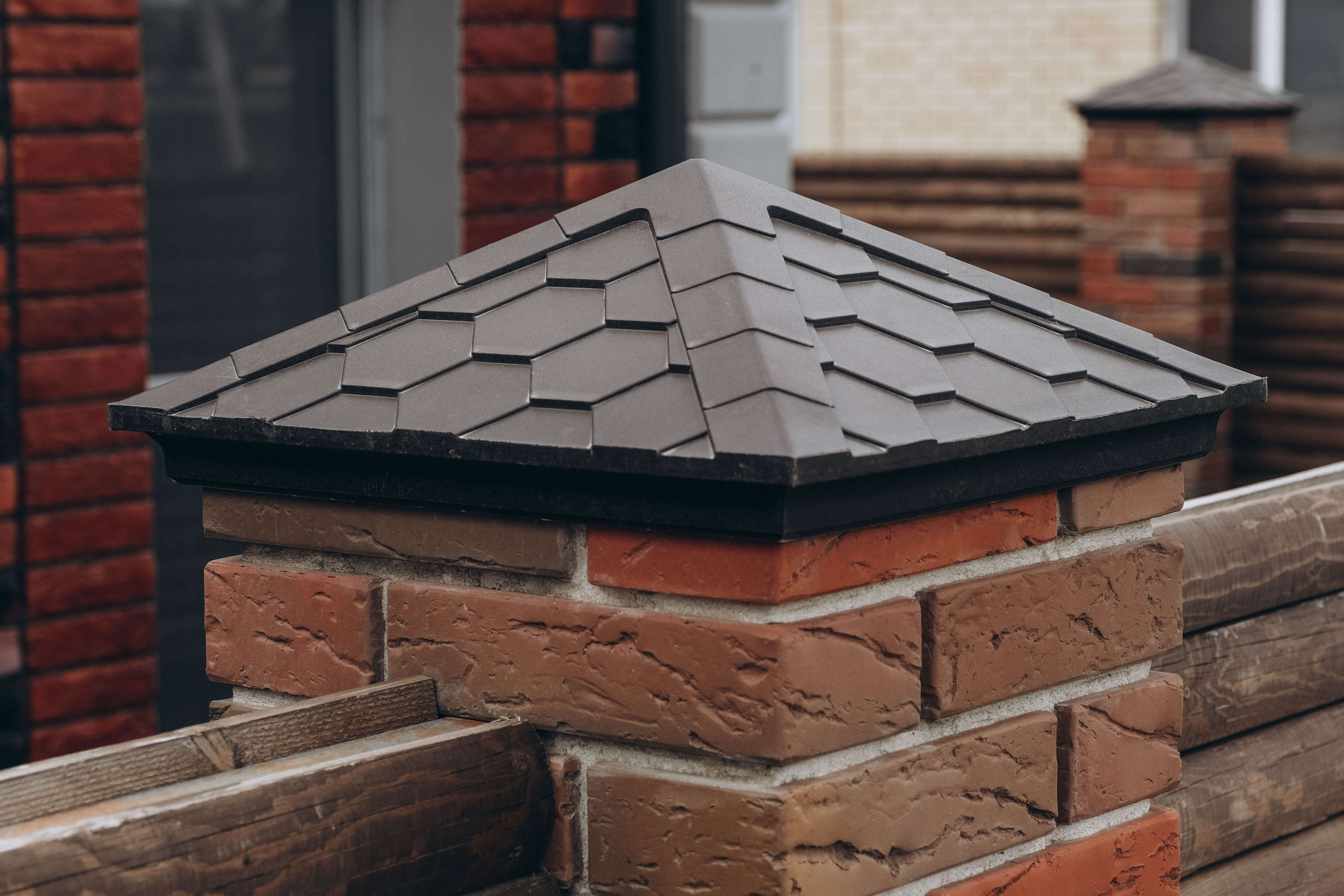 Колпак Zking Эверест Коричневый на столб 1.5х1.5 кирпича (390х390мм) в Анапе фото